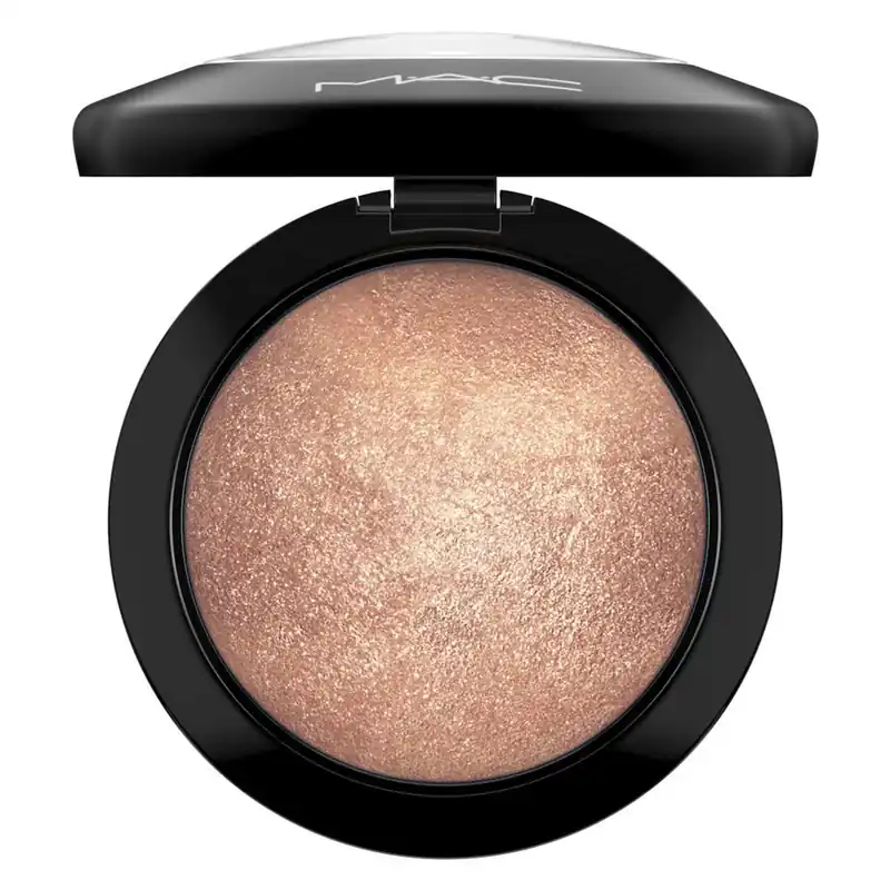 Päivän Tarjous MAC  Mineralize Skinfinish Global Glow 10g